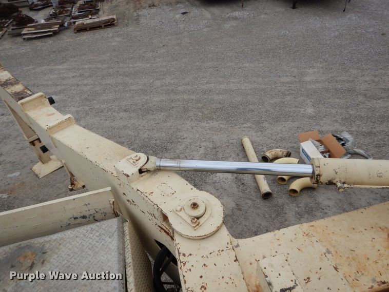 image for item DH5019 1993 Mack MR688S pump truck