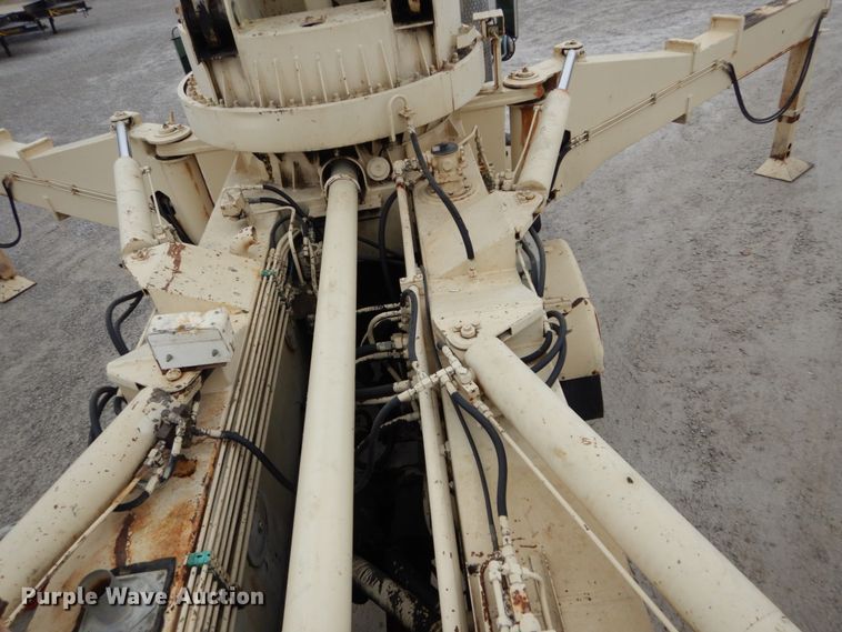 image for item DH5019 1993 Mack MR688S pump truck