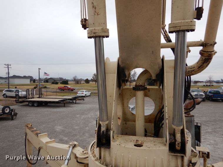 image for item DH5019 1993 Mack MR688S pump truck