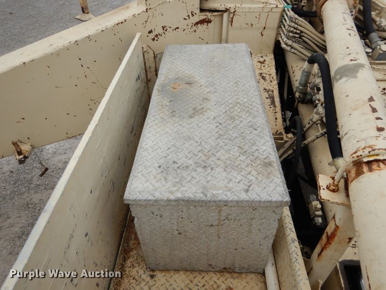 image for item DH5019 1993 Mack MR688S pump truck