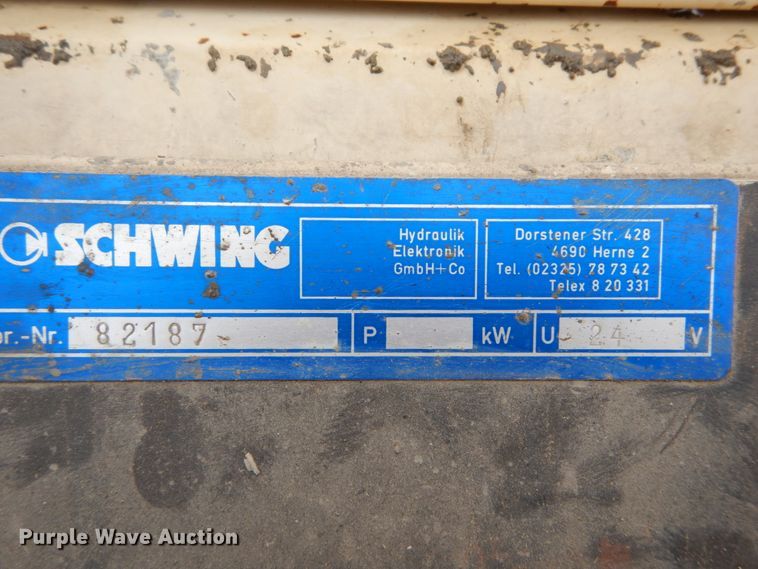 image for item DH5019 1993 Mack MR688S pump truck