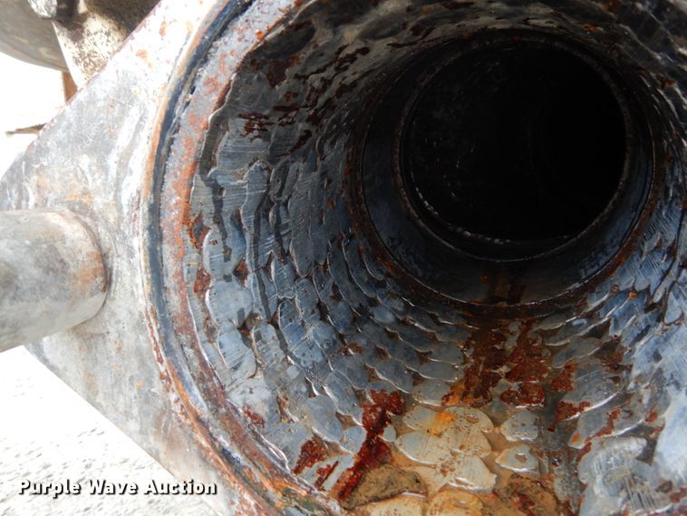 image for item DH5019 1993 Mack MR688S pump truck