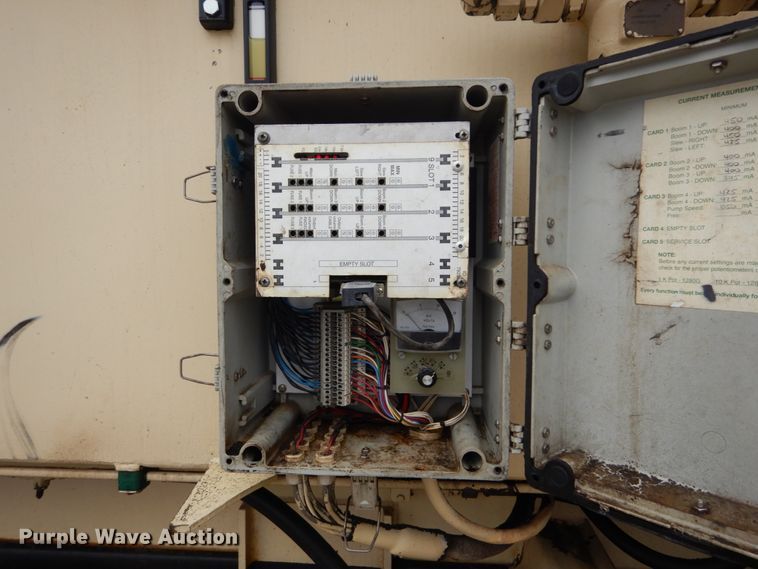 image for item DH5019 1993 Mack MR688S pump truck