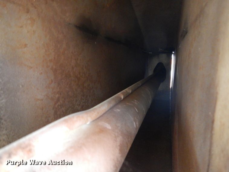 image for item DH5019 1993 Mack MR688S pump truck