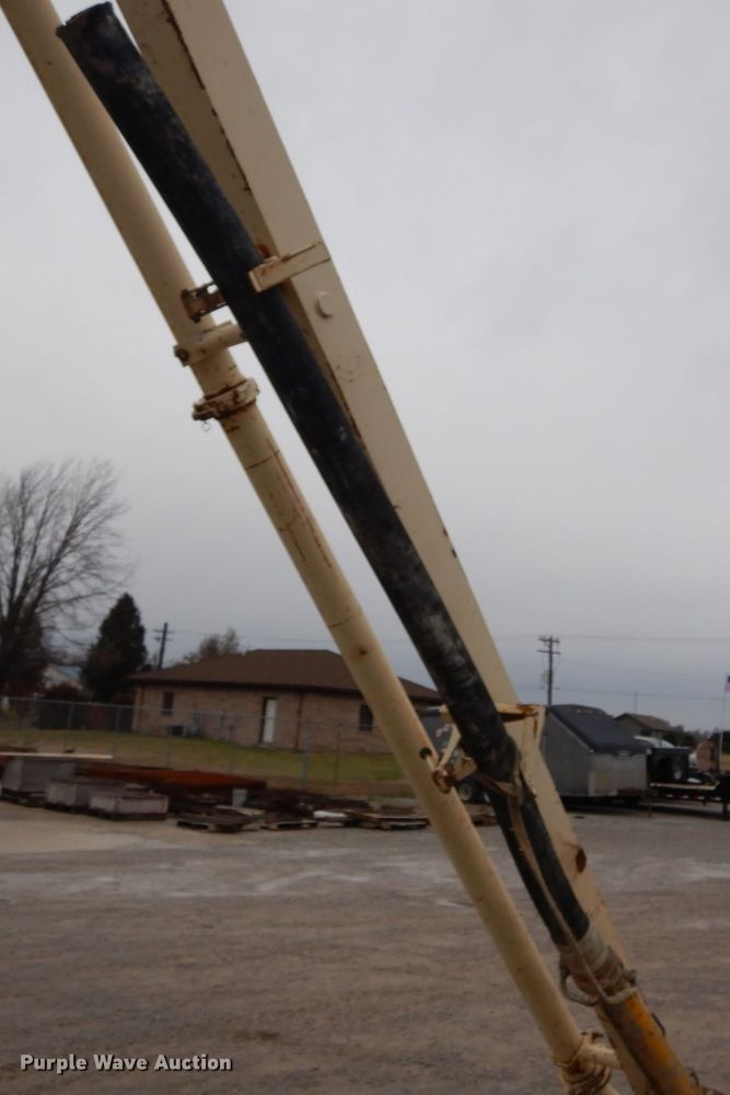 image for item DH5019 1993 Mack MR688S pump truck