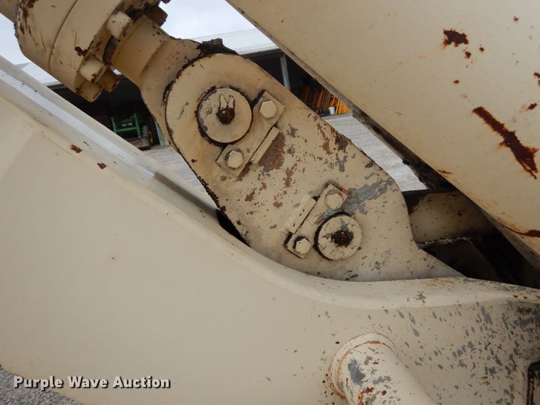 image for item DH5019 1993 Mack MR688S pump truck