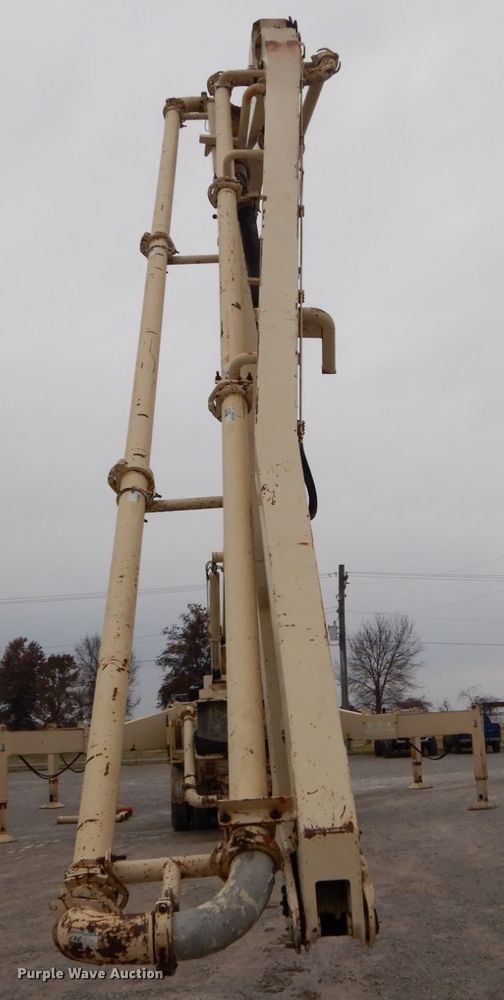 image for item DH5019 1993 Mack MR688S pump truck