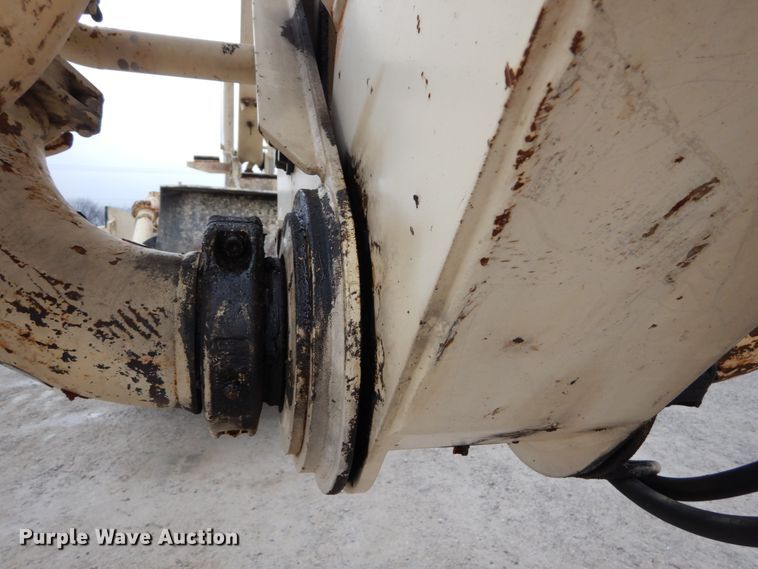 image for item DH5019 1993 Mack MR688S pump truck