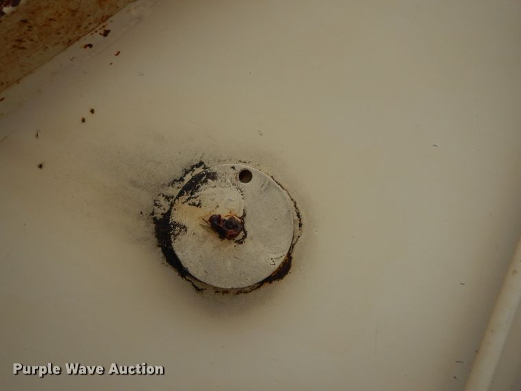 image for item DH5019 1993 Mack MR688S pump truck