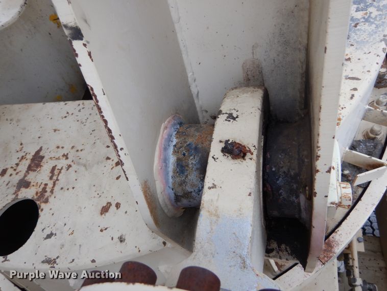 image for item DH5019 1993 Mack MR688S pump truck