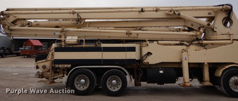 image for item DH5019 1993 Mack MR688S pump truck