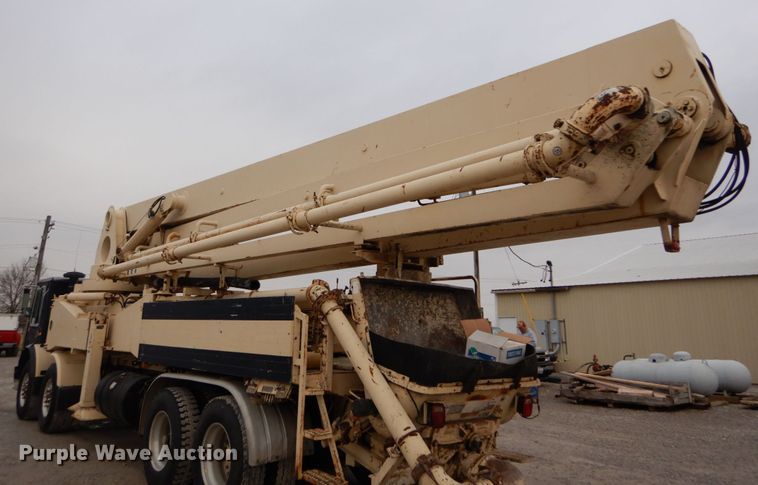 image for item DH5019 1993 Mack MR688S pump truck