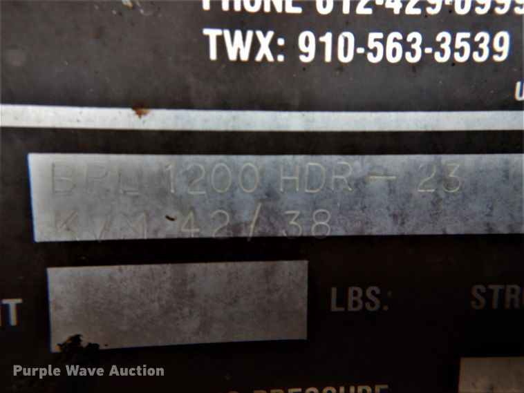 image for item DH5019 1993 Mack MR688S pump truck