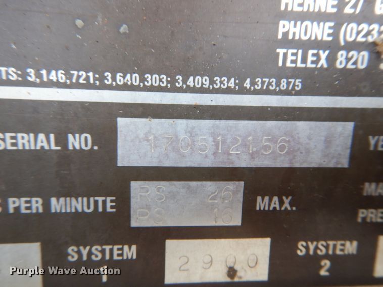 image for item DH5019 1993 Mack MR688S pump truck