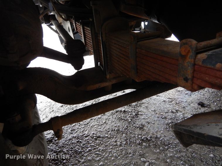 image for item DH5019 1993 Mack MR688S pump truck