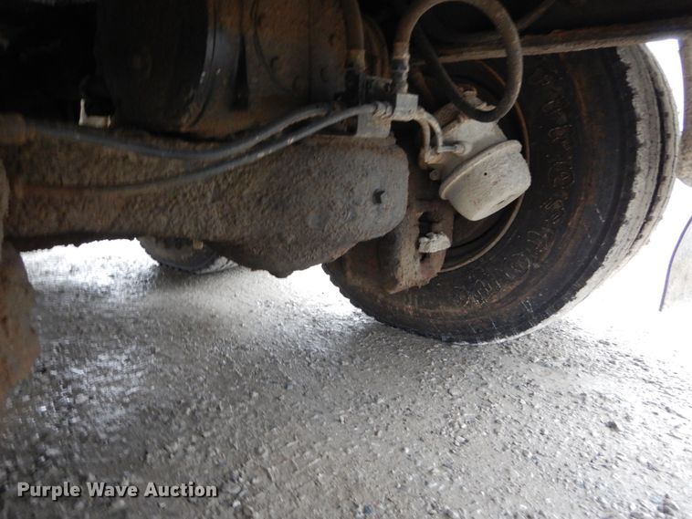 image for item DH5019 1993 Mack MR688S pump truck