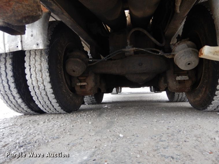 image for item DH5019 1993 Mack MR688S pump truck