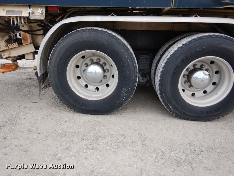 image for item DH5019 1993 Mack MR688S pump truck