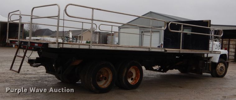 image for item DH5022 1980 Ford 8000 scissor lift truck