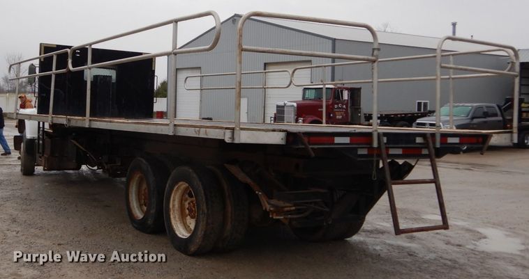 image for item DH5022 1980 Ford 8000 scissor lift truck