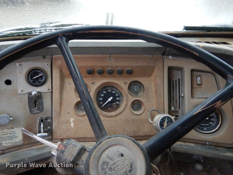 image for item DH5022 1980 Ford 8000 scissor lift truck