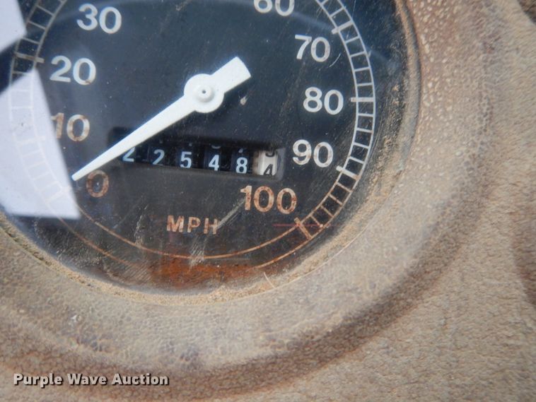 image for item DH5022 1980 Ford 8000 scissor lift truck