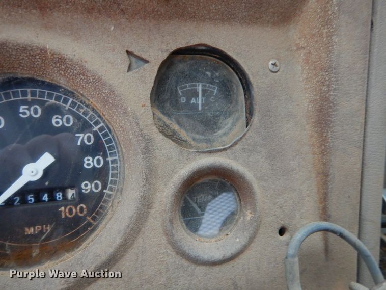 image for item DH5022 1980 Ford 8000 scissor lift truck