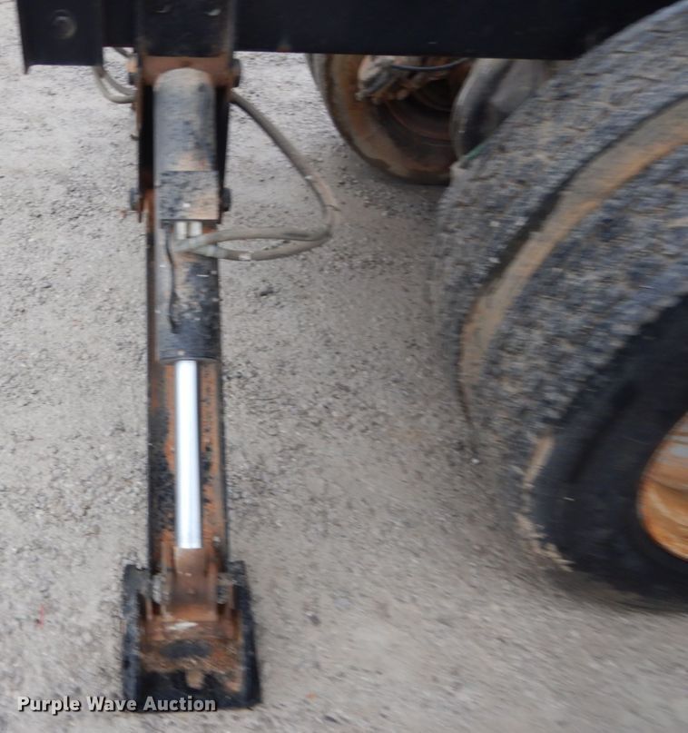 image for item DH5022 1980 Ford 8000 scissor lift truck