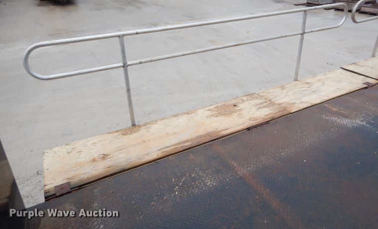 image for item DH5022 1980 Ford 8000 scissor lift truck