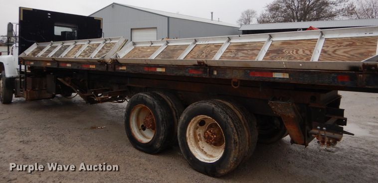 image for item DH5022 1980 Ford 8000 scissor lift truck