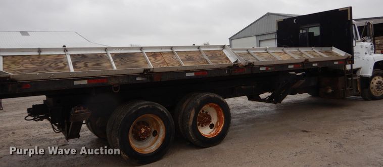 image for item DH5022 1980 Ford 8000 scissor lift truck