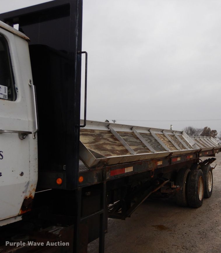 image for item DH5022 1980 Ford 8000 scissor lift truck