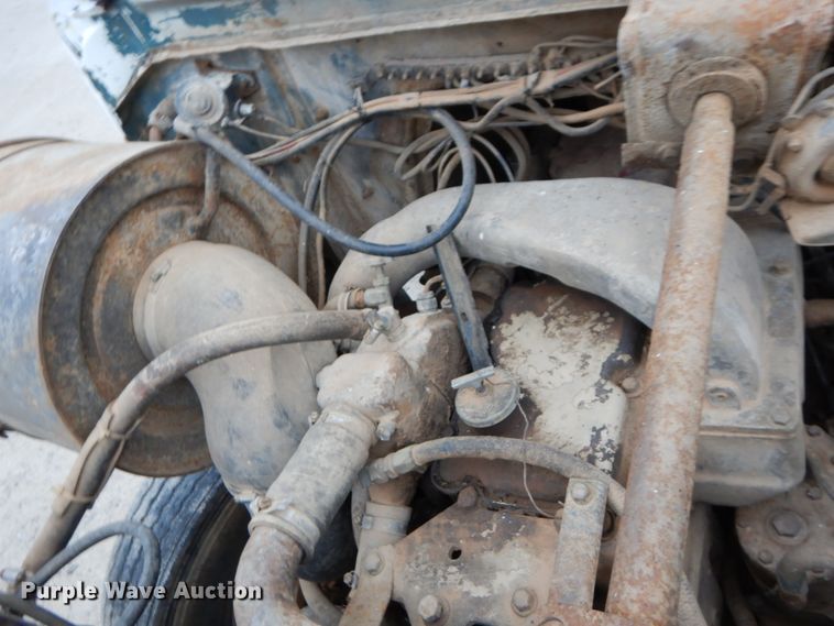 image for item DH5022 1980 Ford 8000 scissor lift truck