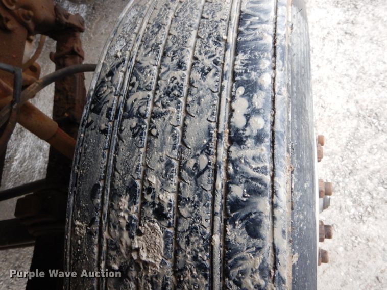 image for item DH5022 1980 Ford 8000 scissor lift truck