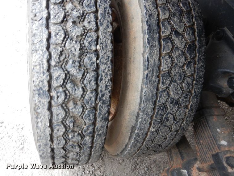 image for item DH5022 1980 Ford 8000 scissor lift truck