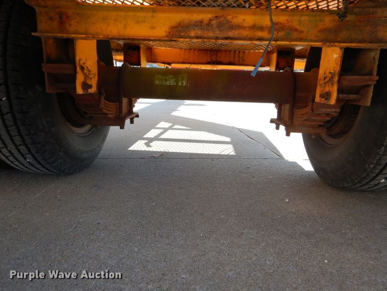 image for item DH6831 2004 CZ Engineering CZ12KP pole trailer