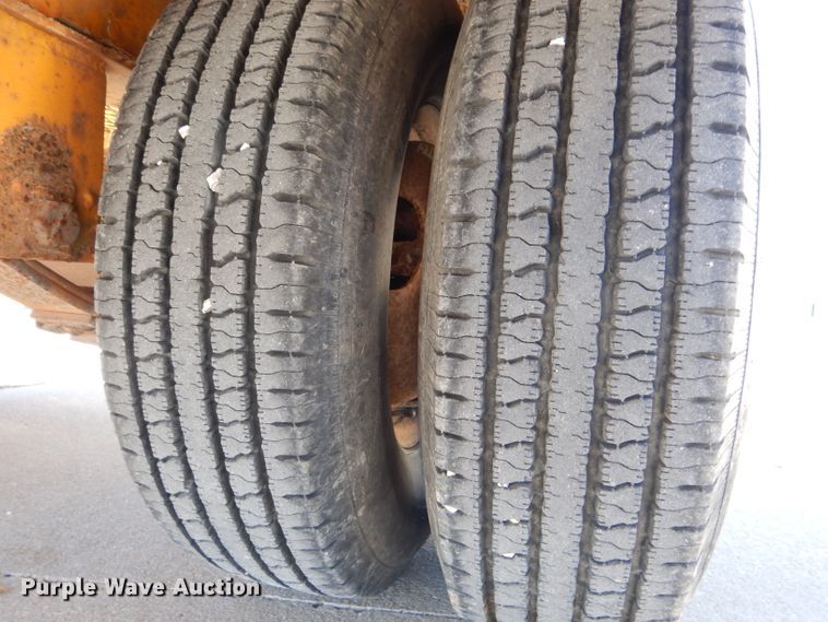 image for item DH6831 2004 CZ Engineering CZ12KP pole trailer