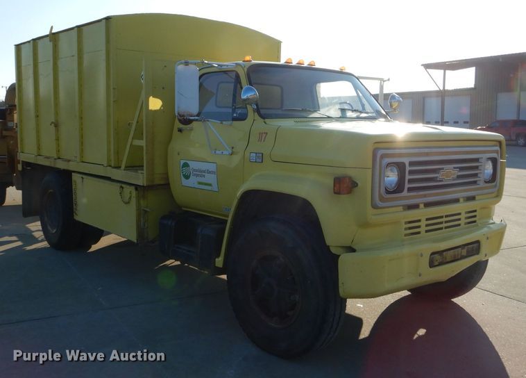 image for item DH6832 1984 Chevrolet C70 chipper truck