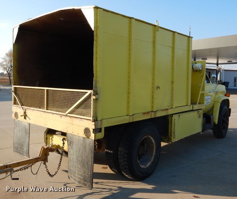image for item DH6832 1984 Chevrolet C70 chipper truck