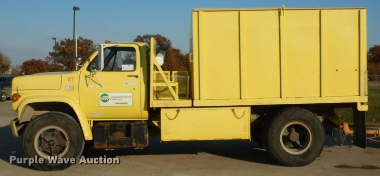 image for item DH6832 1984 Chevrolet C70 chipper truck