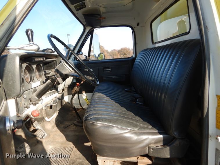 image for item DH6832 1984 Chevrolet C70 chipper truck