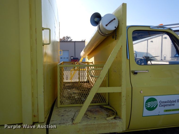image for item DH6832 1984 Chevrolet C70 chipper truck