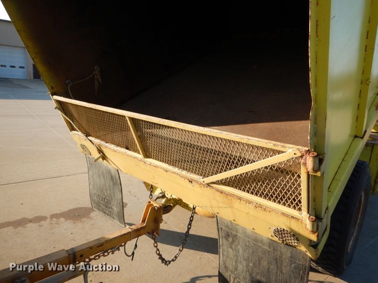 image for item DH6832 1984 Chevrolet C70 chipper truck