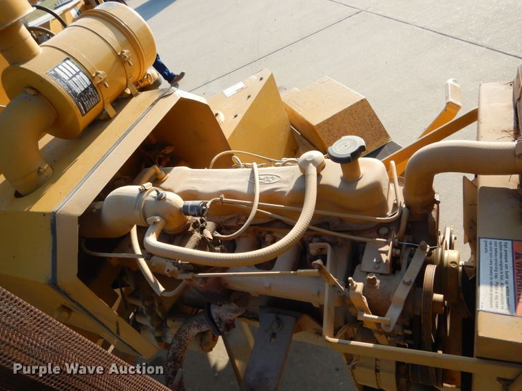 image for item DH6833 Vermeer 1250 chipper