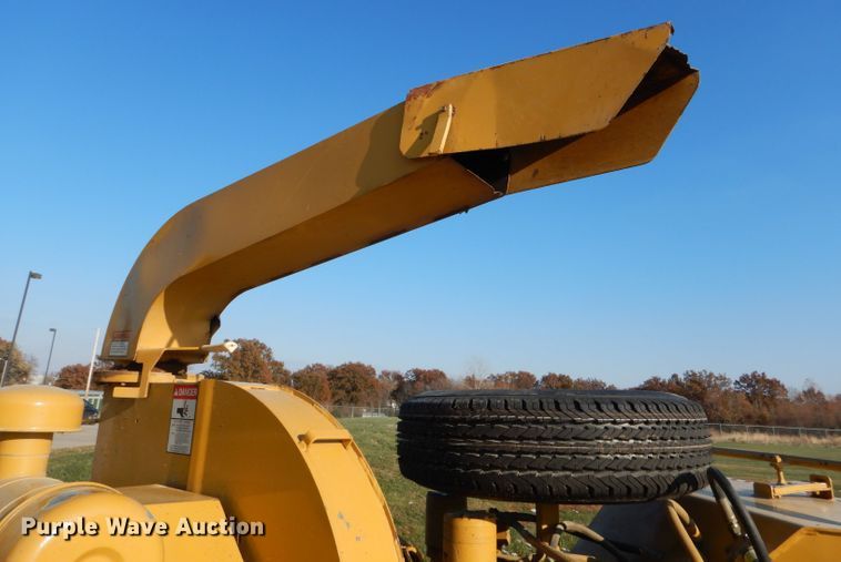 image for item DH6833 Vermeer 1250 chipper