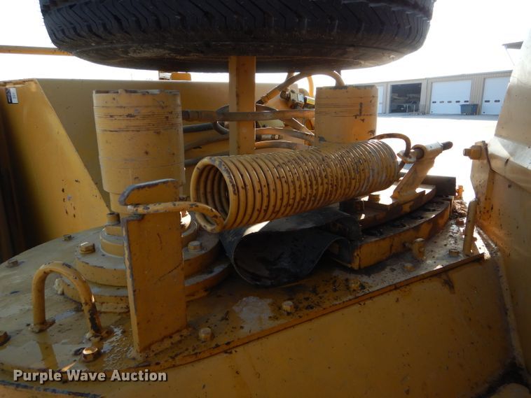 image for item DH6833 Vermeer 1250 chipper