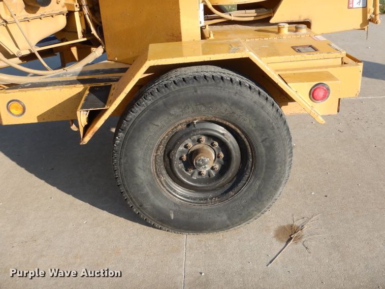 image for item DH6833 Vermeer 1250 chipper