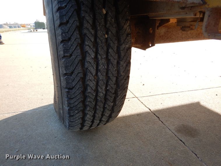 image for item DH6833 Vermeer 1250 chipper