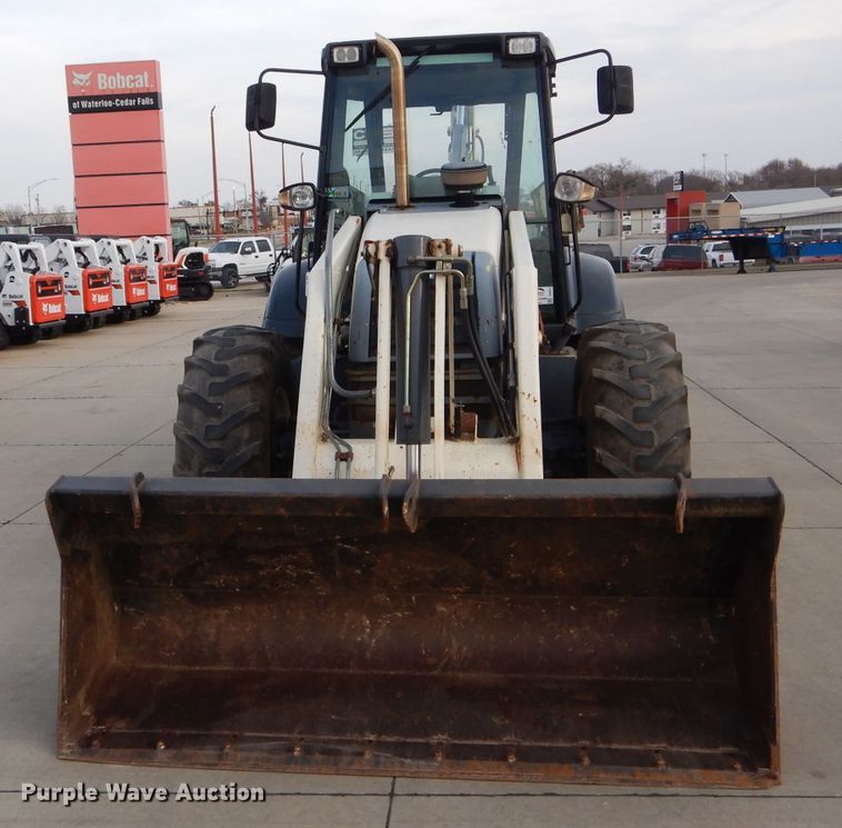 image for item DH6853 Terex 970B backhoe