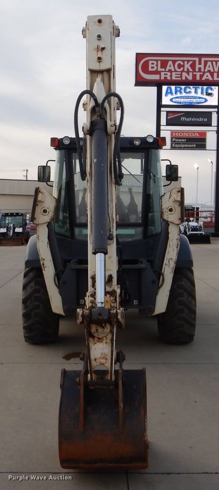 image for item DH6853 Terex 970B backhoe